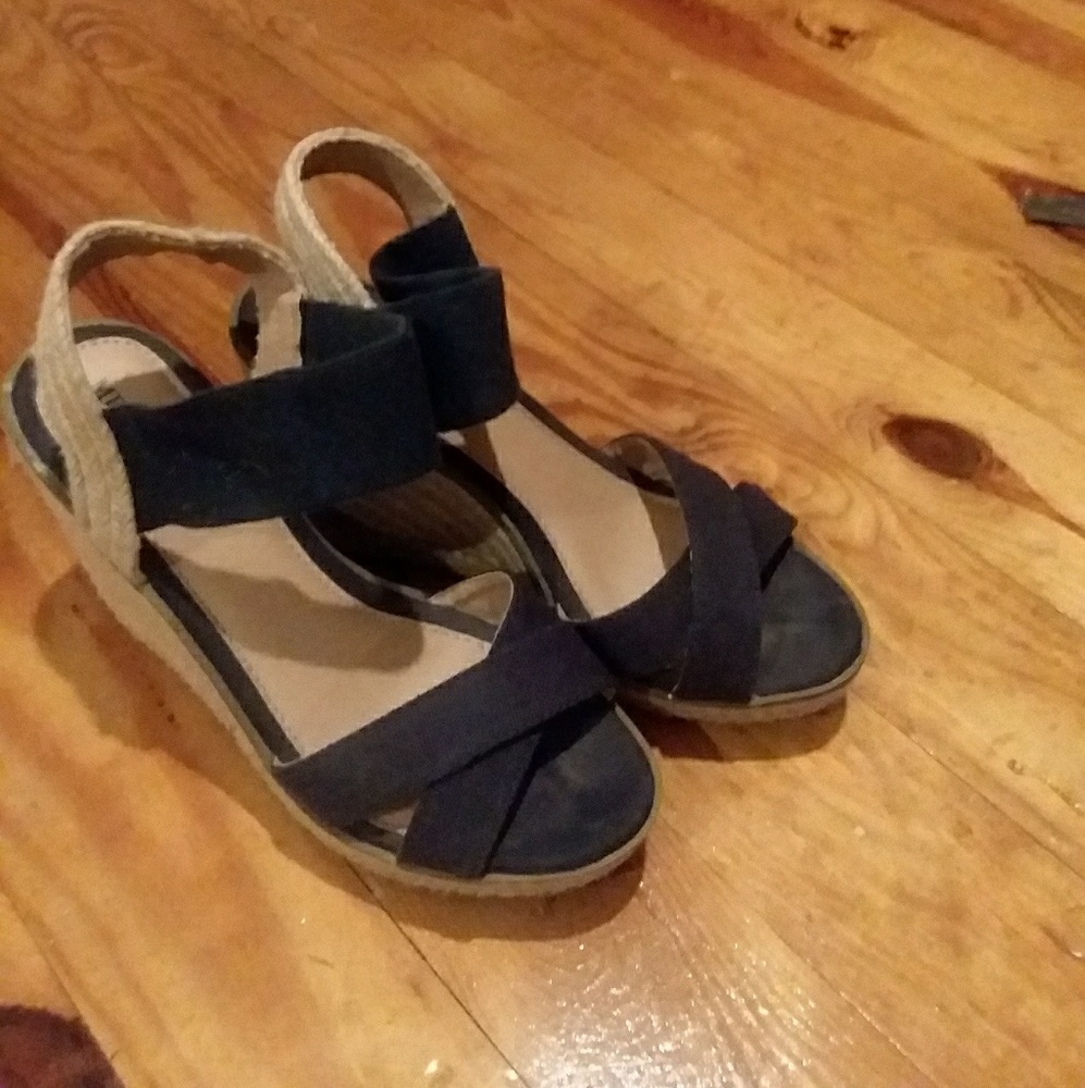 Wedge sandals